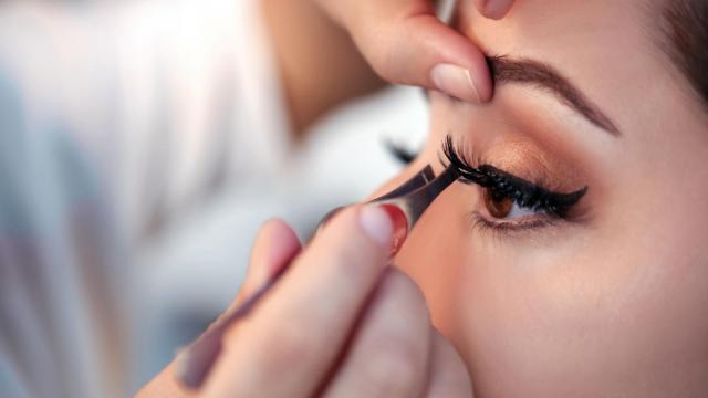 La extensión de pestañas: el tratamiento favorito de muchas mujeres