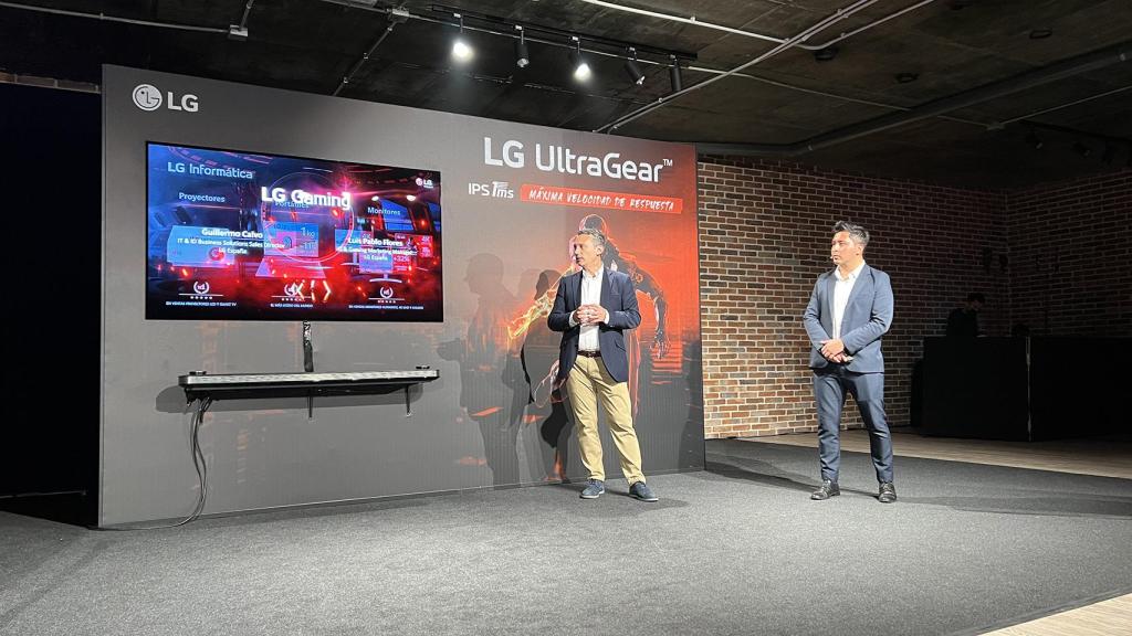 LG en su presentación con el Real Sociedad.