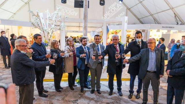 Inauguración carpa Feria Apícola