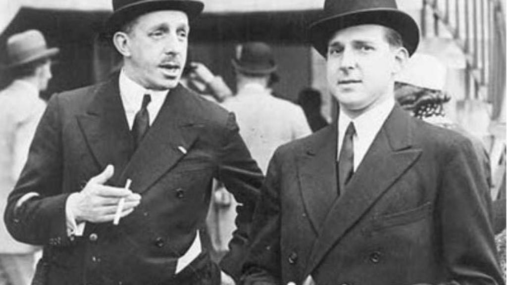 Alfonso XIII y don Juan de Borbón.