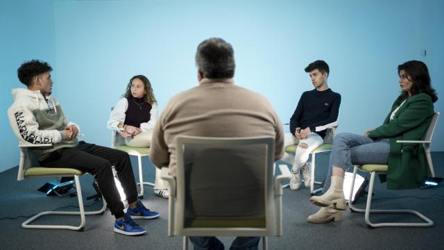 Todo el grupo, durante la charla.