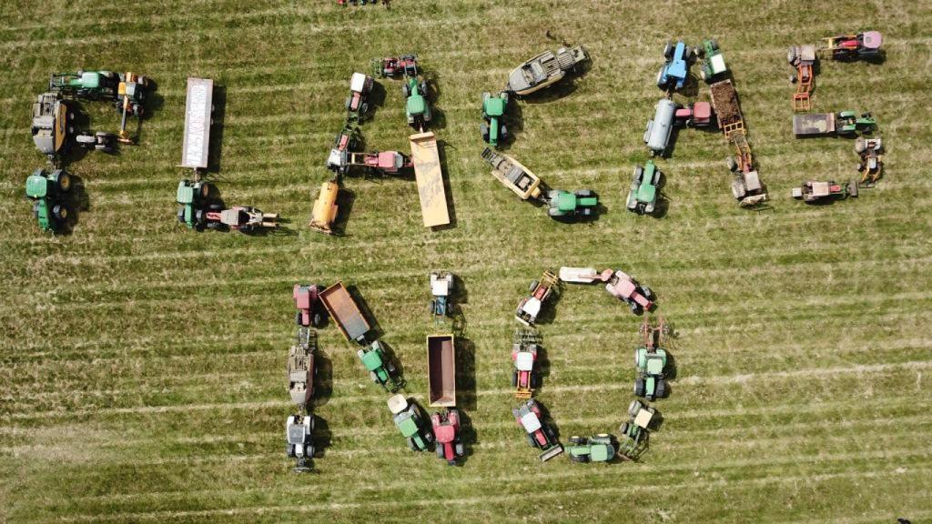 Movilización en contra de las placas en La Fueva.