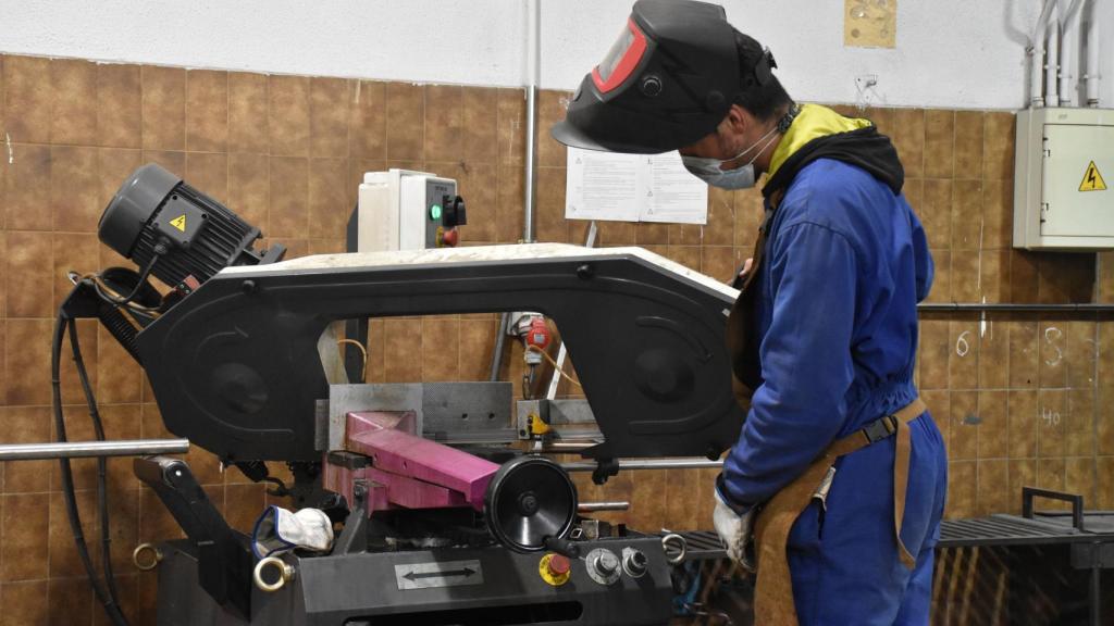 Centro de Formación Profesional Ocupacional del Ecyl de Zamora: soldadores formándose en busca de su primer empleo