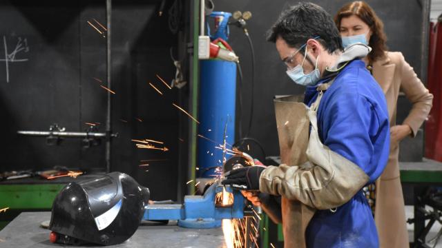 Centro de Formación Profesional Ocupacional del Ecyl de Zamora: soldadores formándose en busca de su primer empleo