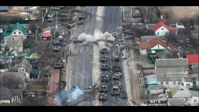 Emboscada contra tanques rusos en Brovary, en la región de Kiev.