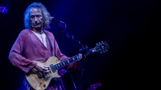 El cantante Robe Iniesta, durante un concierto en el Wizink Center, en una imagen de archivo.