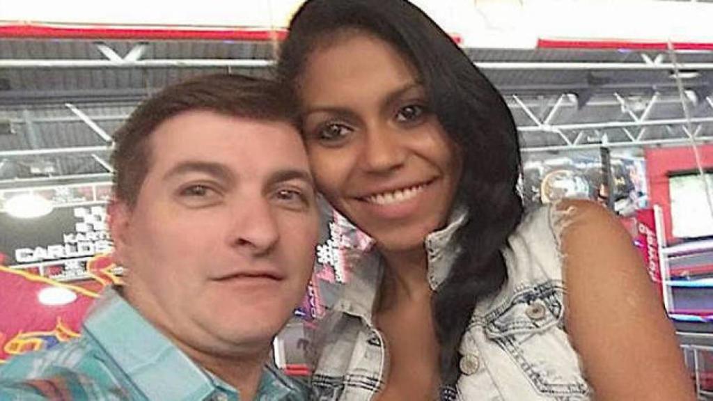 César Román, el 'Rey del Cachopo', junto a Heidi Paz.
