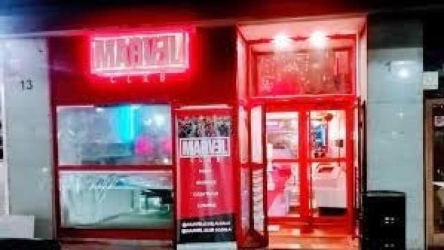 Puerta del club en el que se produjo la pelea.