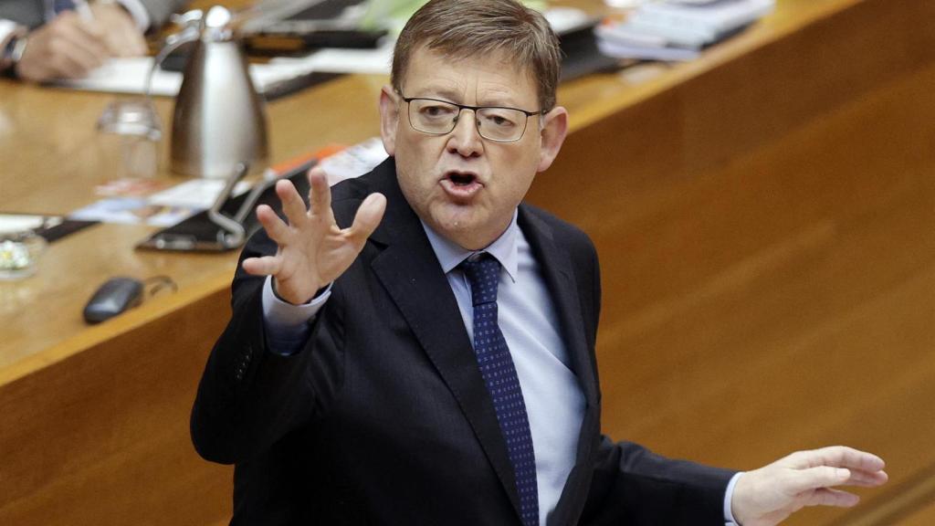 El presidente de la Generalitat, Ximo Puig, durante un pleno de Les Corts .