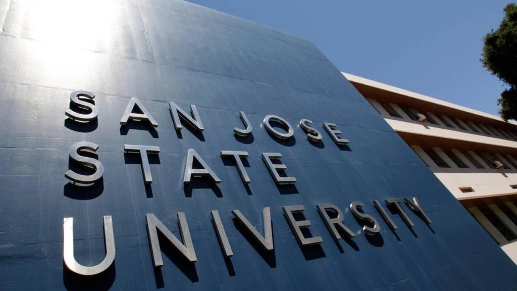 Fachada de la Universidad de San José en California