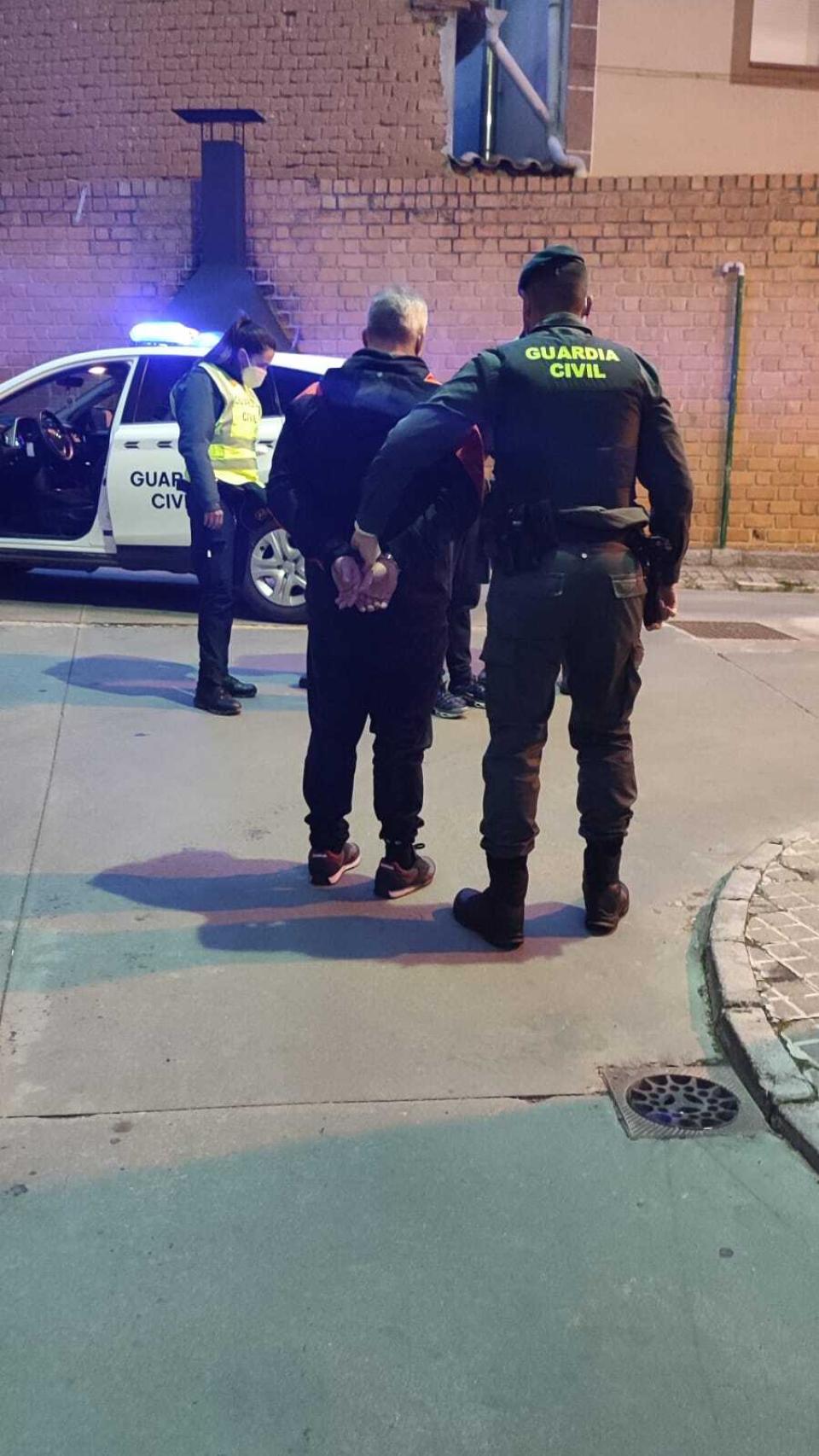 Imagen de la Guardia Civil de Soria con los detenidos.