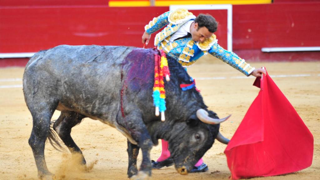 Un instante de la corrida de ayer en Valencia.