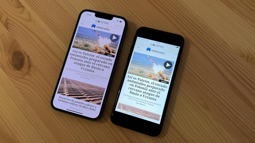iPhone 13 (izq) y iPhone SE (der)