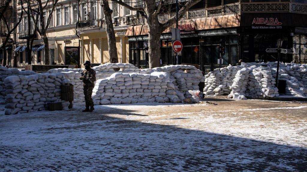 Centro de Odesa, en Ucrania, totalmente militarizado.