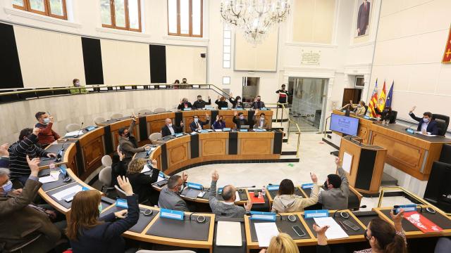Pleno extraordinario de la Diputación de Alicante.