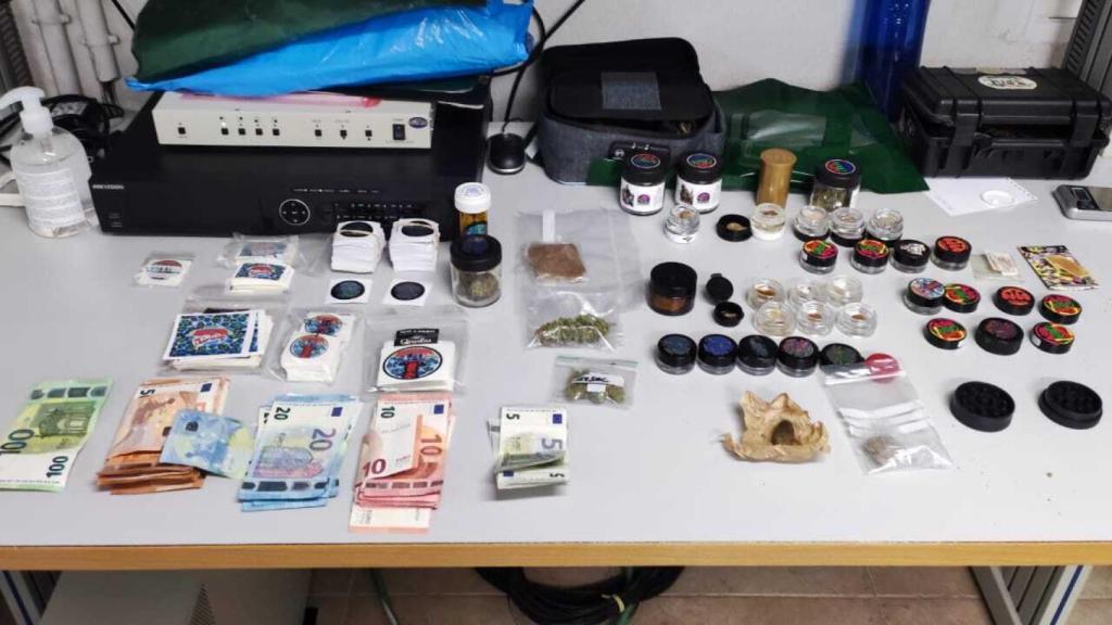 La Guardia Civil detiene a dos personas en Soria al encontrar diferentes drogas en su vehículo