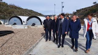 El consejero de Fomento y Medioambiente, Juan Carlos Suárez-Quiñones ha visitado la nueva EDAR de Alcañices, acompañado por el alcalde de este municipio, Jesús María Lorenzo, el vicepresidente primero de la Diputación, José María Barrios, y la delegada territorial de la Junta, Clara San Damián