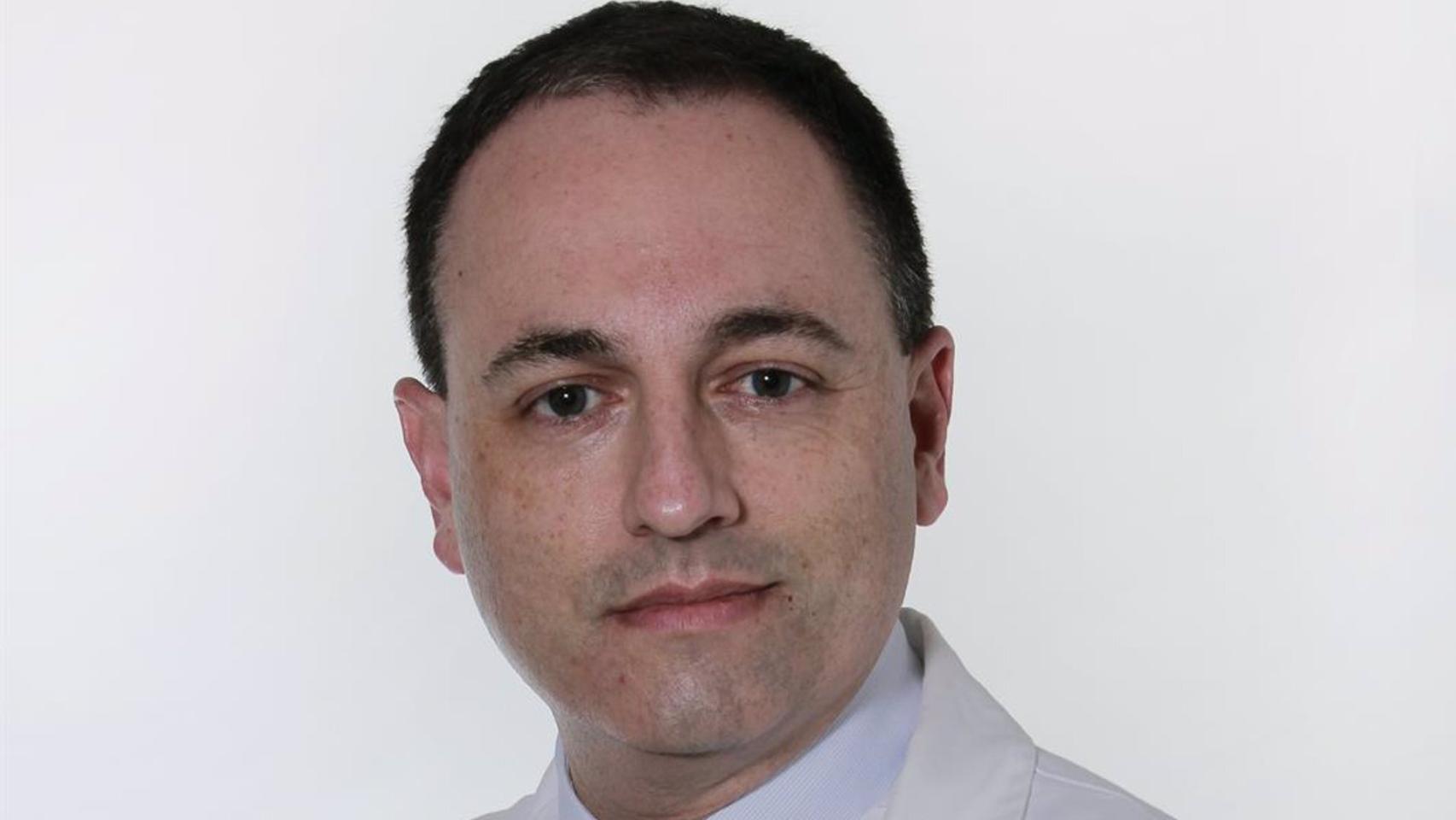 Andrés Muñoz Núñez, neurocirujano.