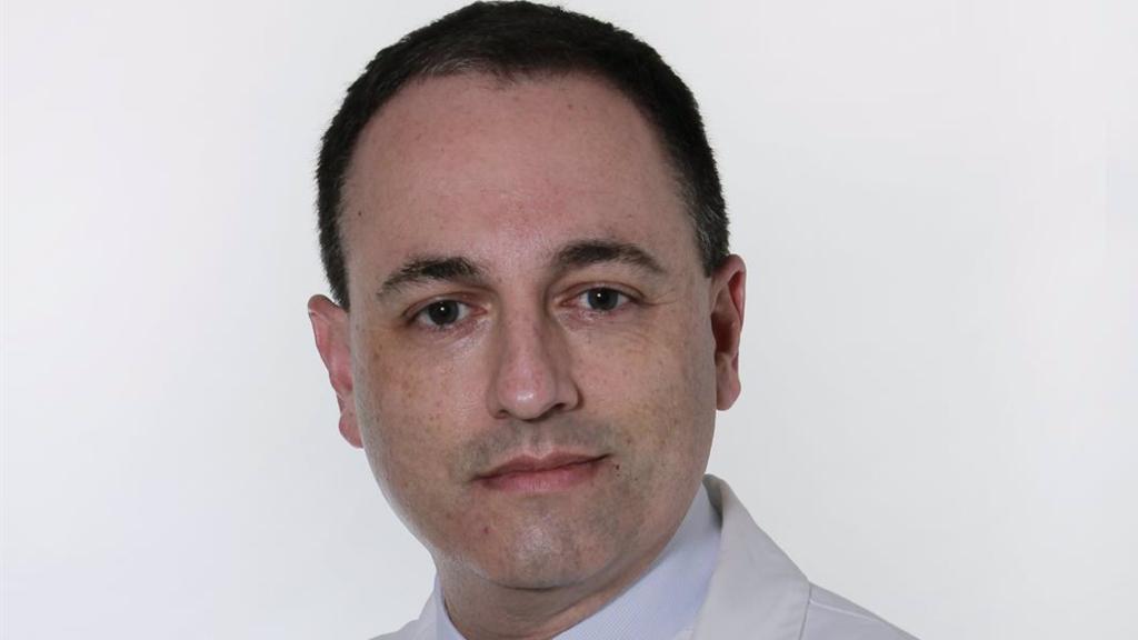 Andrés Muñoz Núñez, neurocirujano.