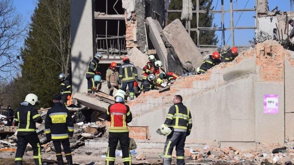 Ataque en una torre en Ucrania.