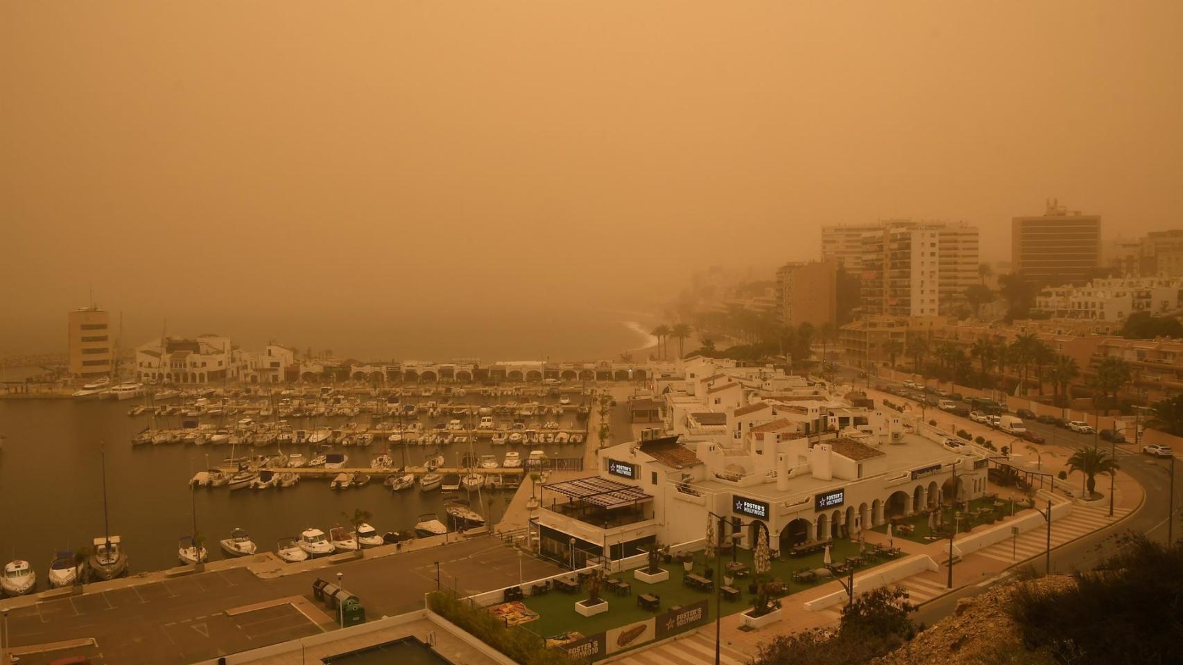 Una 'lluvia de sangre' irrumpe en España: qué relación tiene la calima con el cambio climático