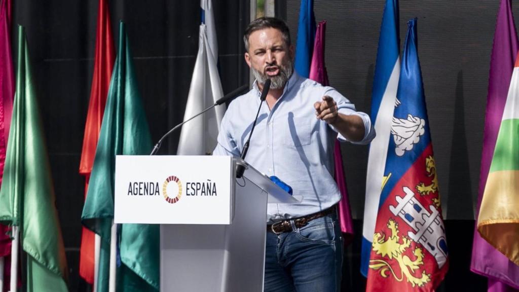 El presidente de Vox, Santiago Abascal, interviene en el acto de VOX 'Viva 21', en octubre de 2021 en Madrid.