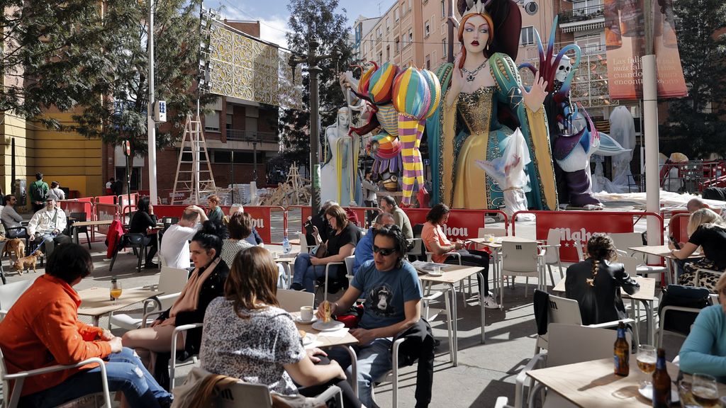 Los buenos datos turísticos, como en Valencia, se acompañan con las reformas en hoteles para las que la patronal pide una mayor seguridad frente a la huelga del transporte y el suministro de materiales.