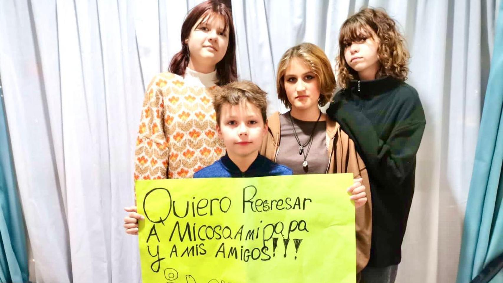 Parte de los ucranianos que está acogiendo Yuliya en su casa.