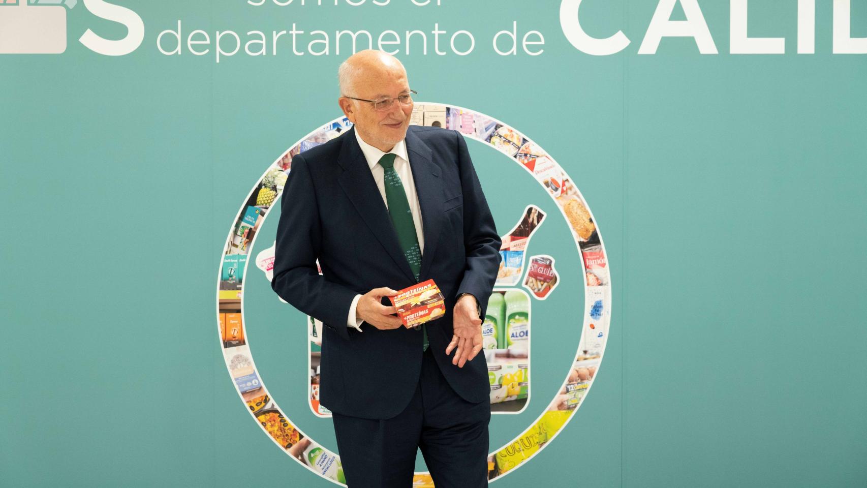 Juan Roig durante la rueda de prensa