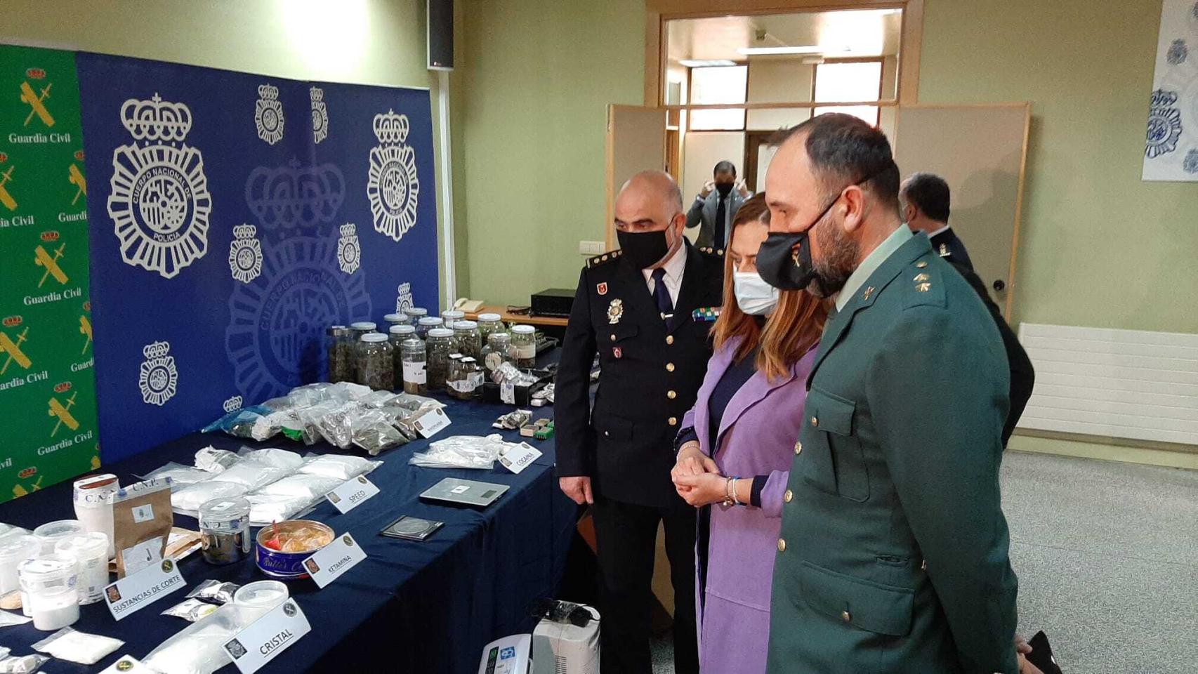 Virgina Barcones explicó junto a Guardia Civil y Policía Nacional los detalles de la operación