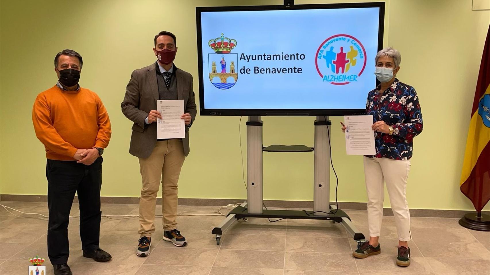El Ayuntamiento de Benavente renueva sus compromisos con los enfermos de alzhéimer y diabetes