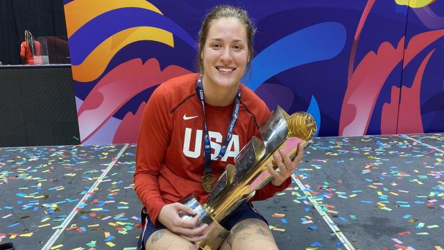 Sedona Prince celebrando un título