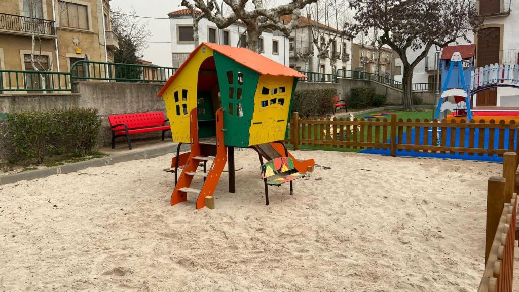 Nuevo parque infantil de Lumbrales