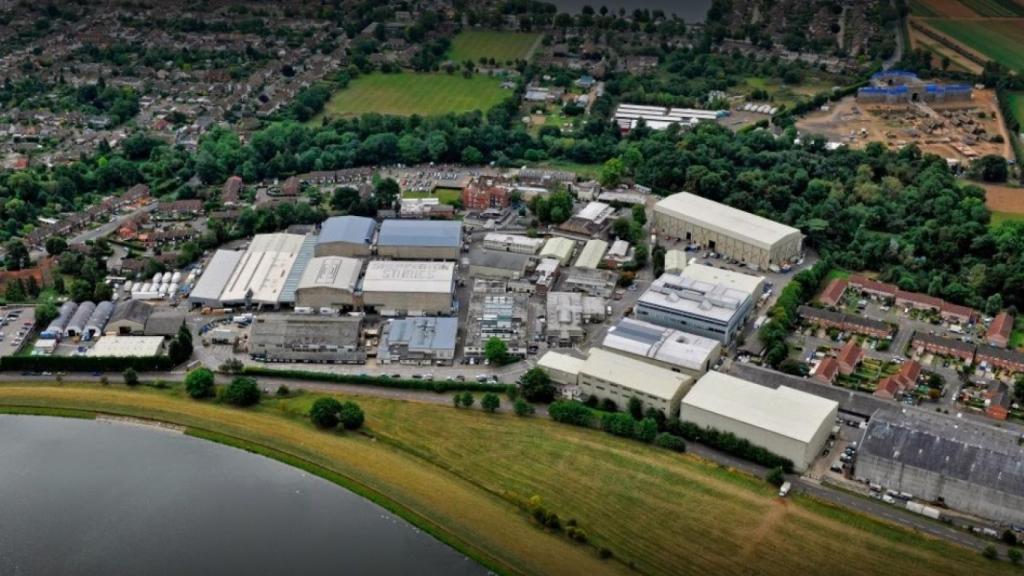 Vista aerea de los Sherpperton Studios de Pinewood.