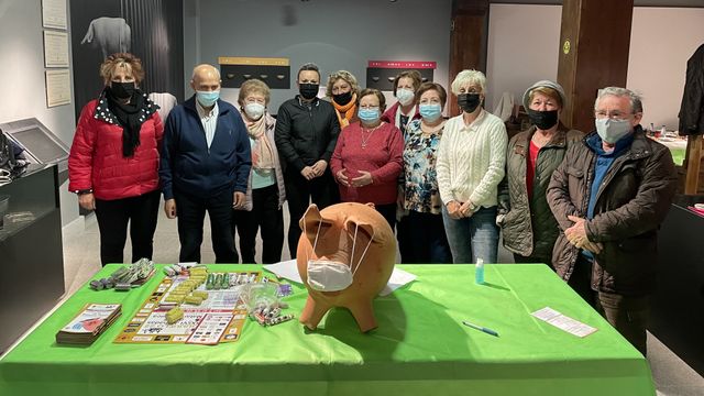 La concejal de Turismo junto al Juez de Paz, Jesús Merino y las Águedas