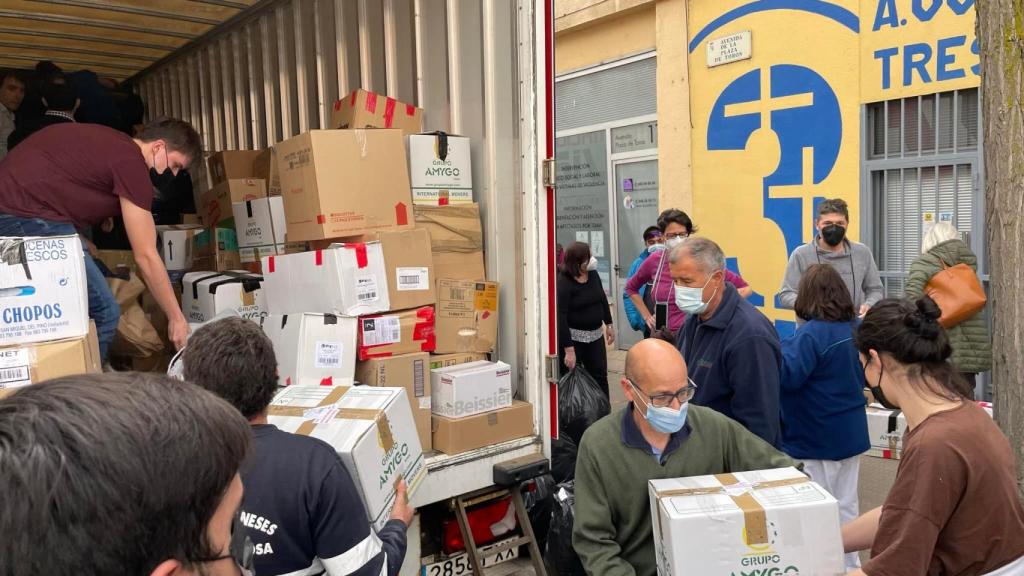 Recogida del material por parte del Consejo Local de la Juventud