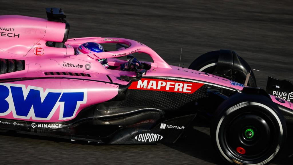 Fernando Alonso durante los test de pretemporada en Bahréin