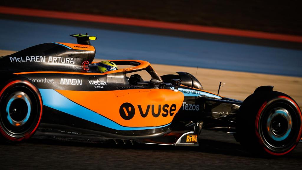Lando Norris durante los test de pretemporada 2022 de Fórmula 1 en Bahréin