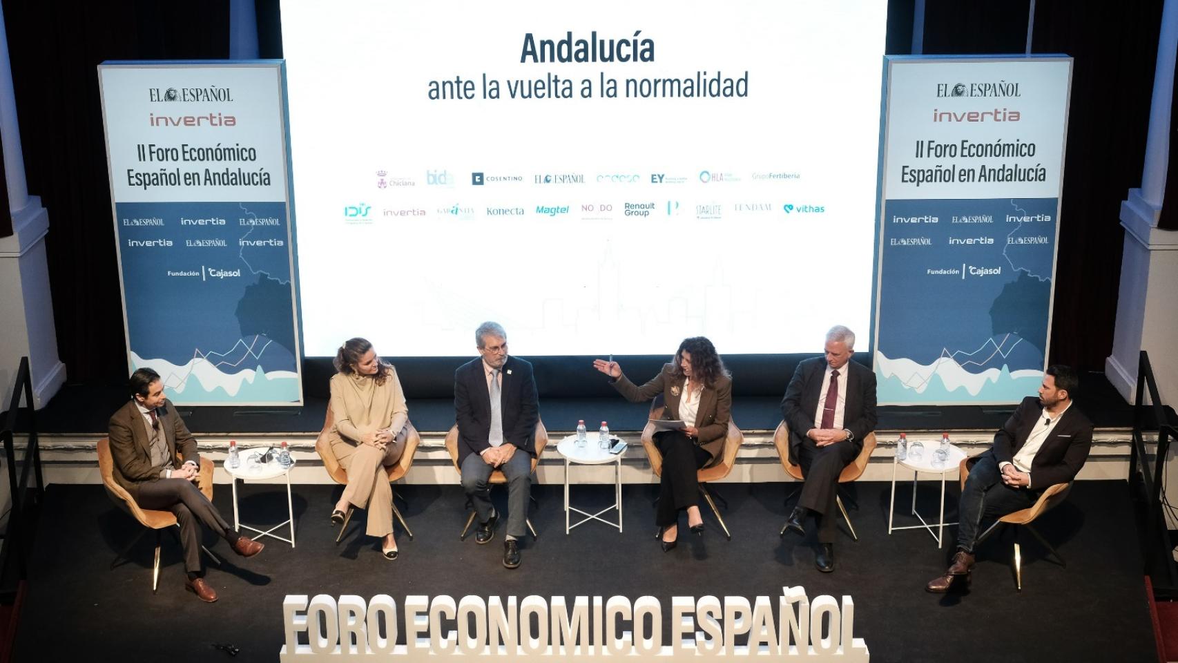 Mesa ‘Turismo y gastronomía de excelencia como motor económico’ del del II Foro Económico Español en Andalucía.