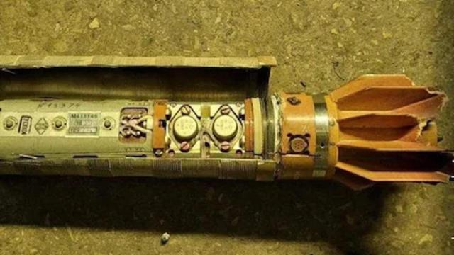 Dispositivo de señuelo en un dardo señuelo