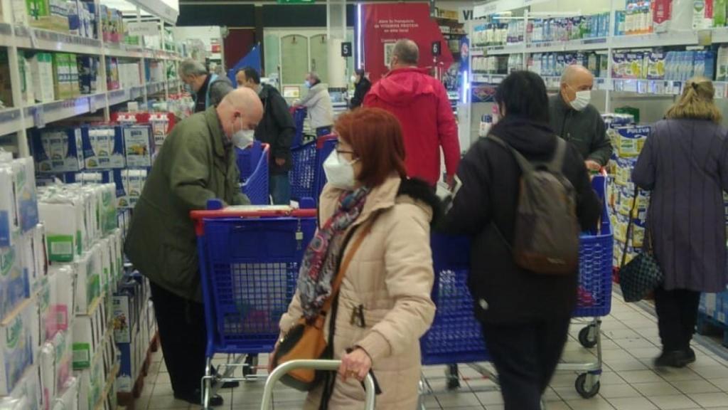 La leche es uno de los productos más demandaos por los clientes