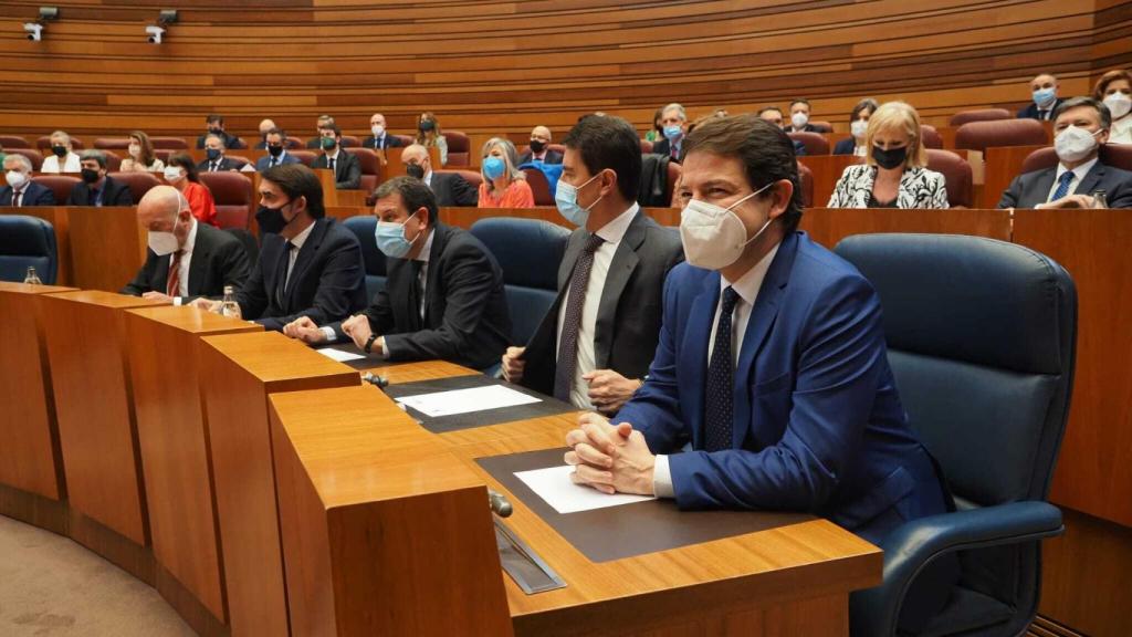 El presidente en funciones, Alfonso Fernández Mañueco, durante el pleno de la sesión constitutiva de las Cortes