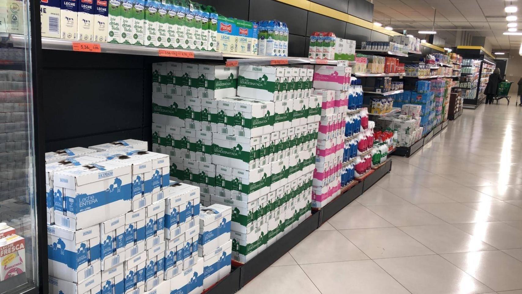 La distribución de leche y yogures corre peligro por la huelga de transportistas