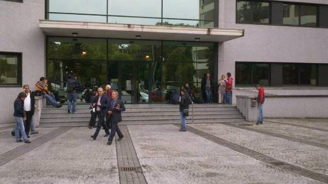 Exterior de los juzgados de Lugo.Un hombre acusado de no presentarse a una mesa electoral en la que había sido designado como suplente de vocal, en Láncara (Lugo), en las elecciones de 2019 ha aceptado una multa de 1.800 euros.POLITICA GALICIA SOCIEDAD ESPAÑA EUROPA