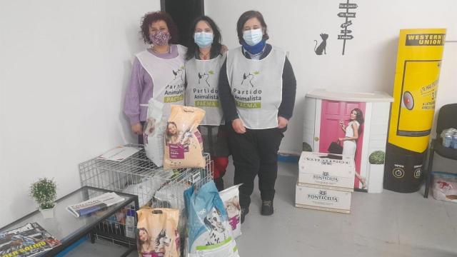 Recogida de alimentos para animales de Ucrania.