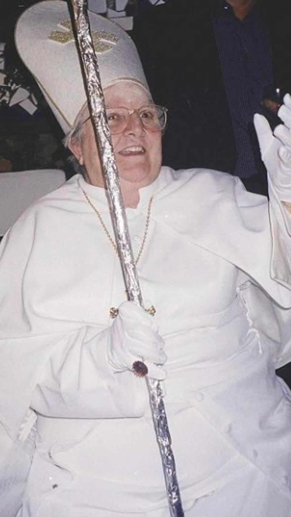La papisa Carmen Balcells.