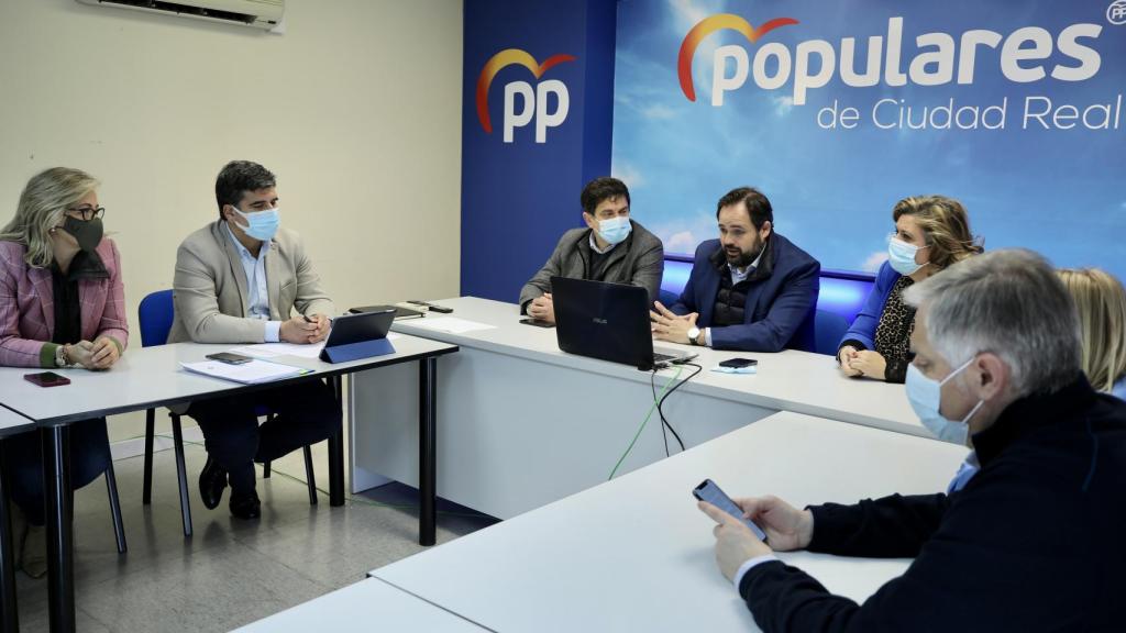 Reunión de Núñez con el PP de Ciudad Real.