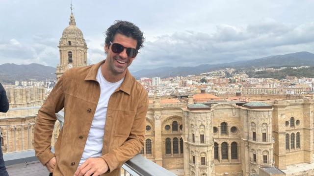 Miguel Ángel Muñoz frente a la catedral.