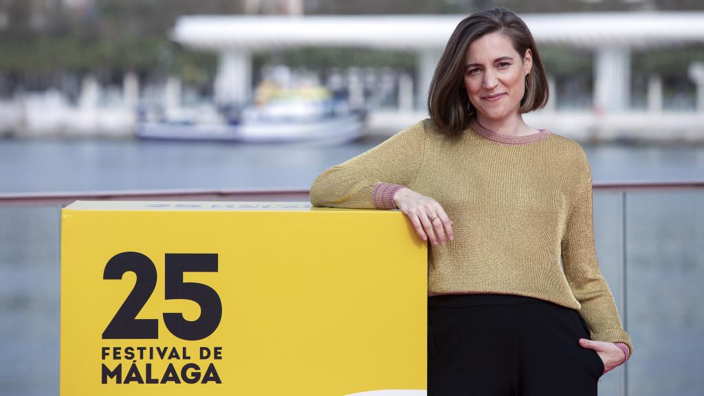 La directora Carla Simón posa durante la presentación del largometraje 'Alcarrás'. / Daniel Pérez (Efe).
