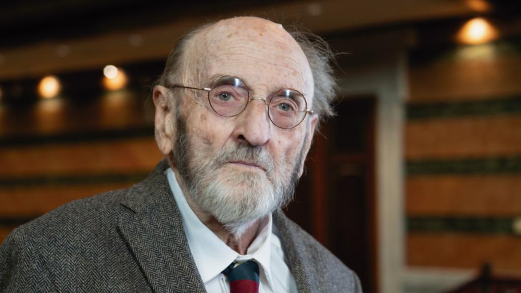 Álvaro Pombo. Foto: Real Academia Española